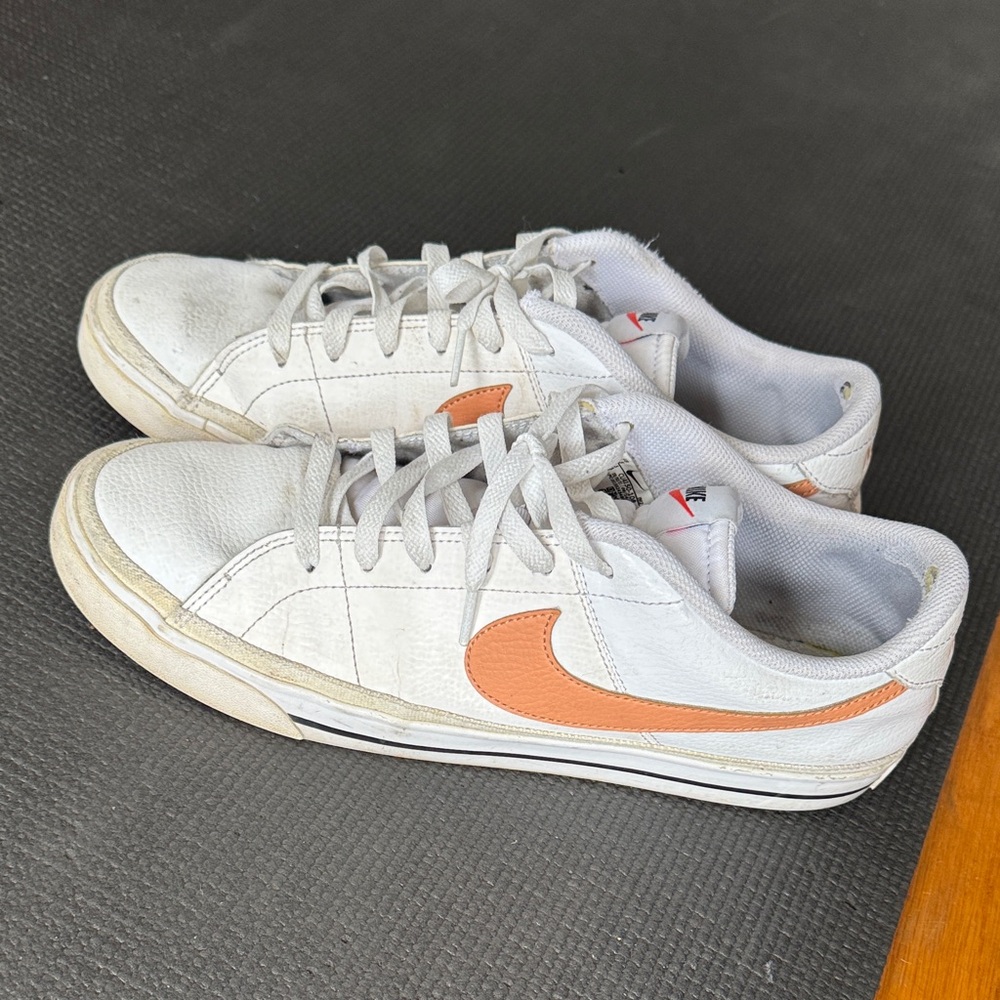 Men’s 11.5 Nike White and Gold Sneakers
